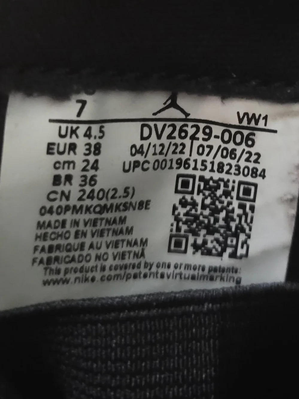 Jordan 11 CMFT Low Bred